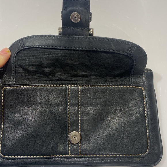 Coach SOHO black leather wristlet - Picture 3 of 6